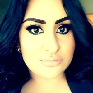 Meet your Posher, Adriana